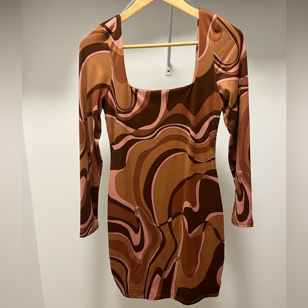 Lane 201 long sleeve groovy dress M